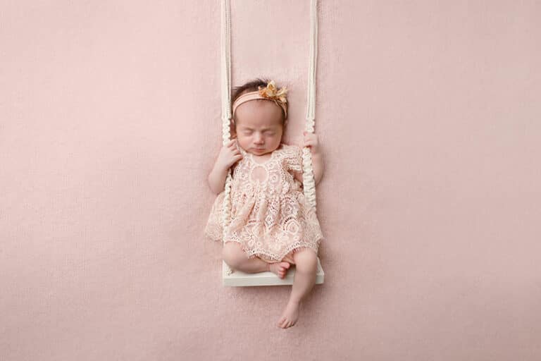 צילום תינוקת ניובורן