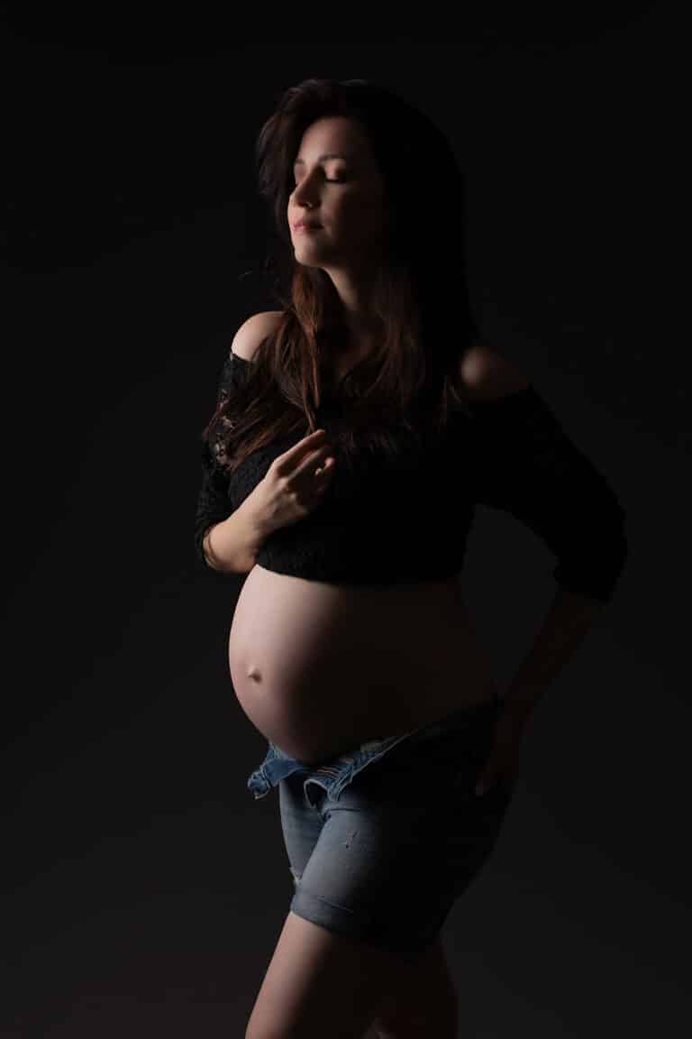 צילומים אומנותיים לנשים בהריון